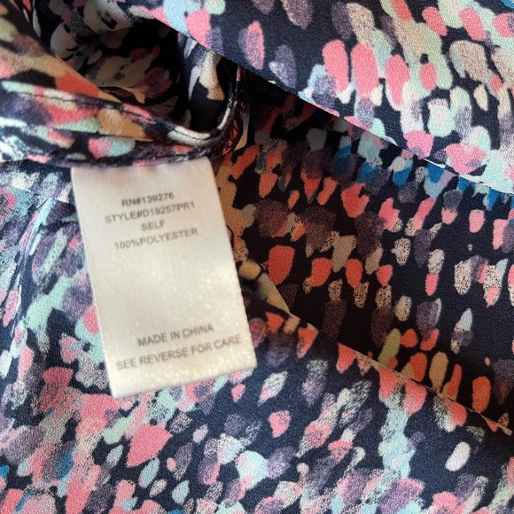 Daniel Rainn - Navy Print Short Sleeve Pleated  Blouse / Large - Picture 10 of 14